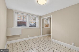 Building Photo - 1820 Swann St NW