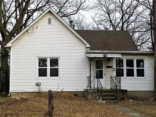 Building Photo - 713 E Carol St