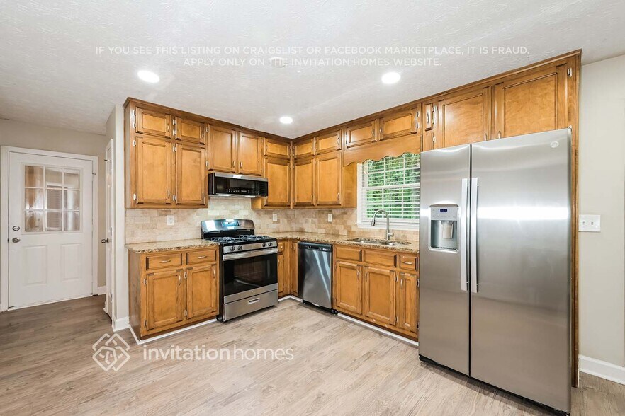 Building Photo - 3453 Woodlaurel Dr