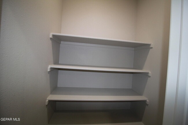 Building Photo - 509 Cedarwood Ave