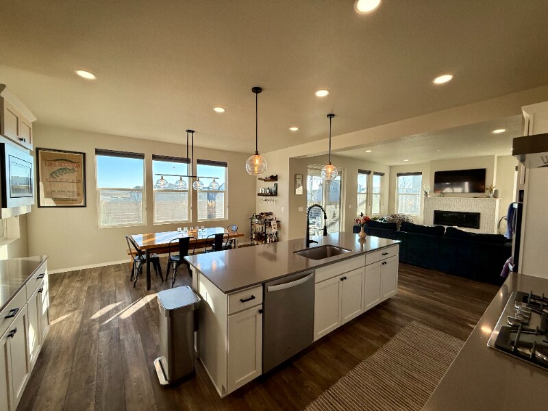 Building Photo - 450 Fairchild St