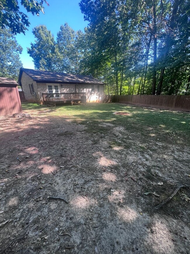 Building Photo - 3 Bedroom House in Rustburg
