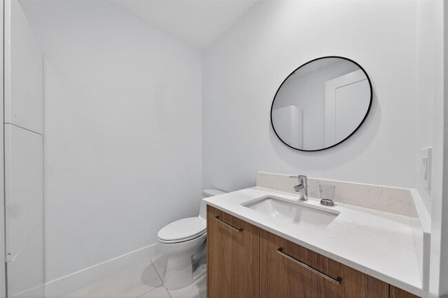 Building Photo - 153 N Seabreeze Blvd