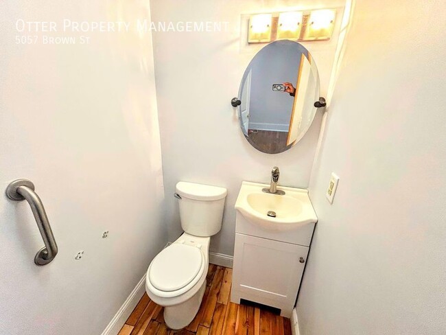 Building Photo - 5057 Brown St