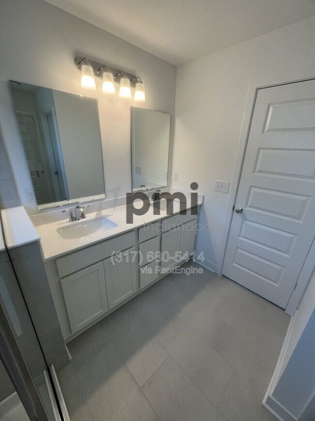 Building Photo - 4895 Gilet Dr