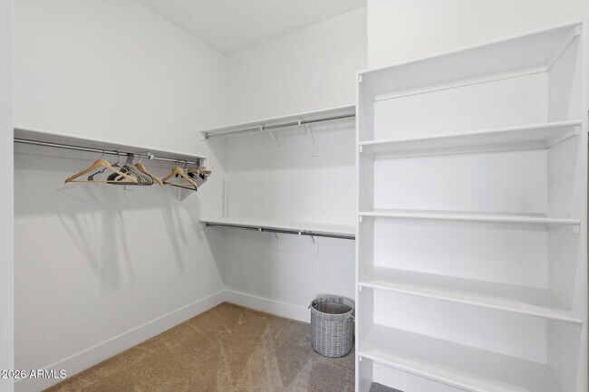Building Photo - 6896 E Lomas Verdes Dr