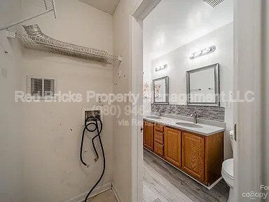 Building Photo - 11649 Boxer Ln