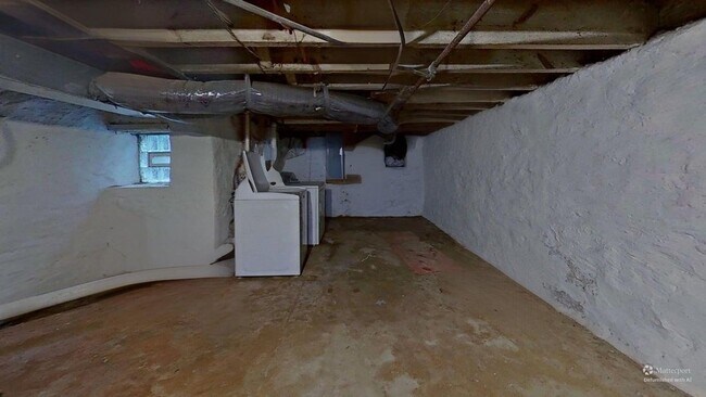 Building Photo - 6032 Walnut St