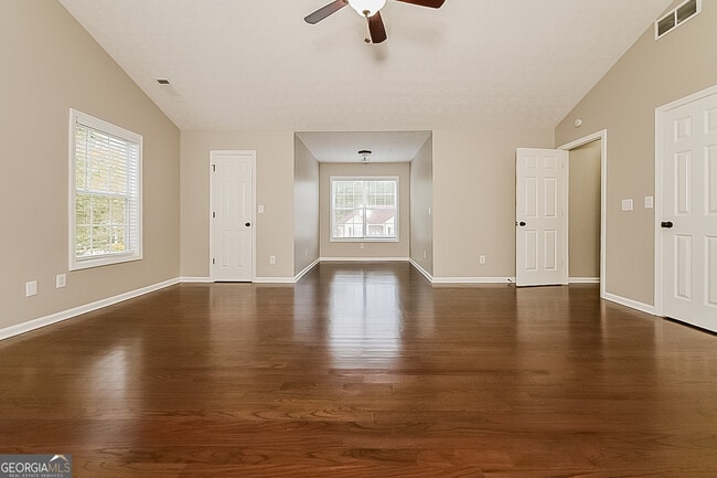 Building Photo - 60 Berkshire Run