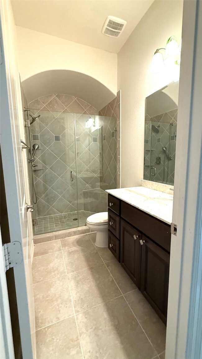 Building Photo - 4802 Fairford Dr