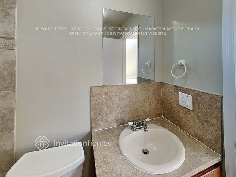 Building Photo - 6340 SW 156th Ct