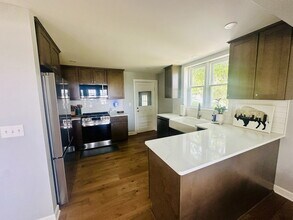 Building Photo - Furnished 3-Bedroom Single-Family Home in West Falls