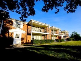 Building Photo - Princeton Lakeview Apartments