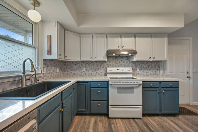 Building Photo - 89 Misty Ridge Dr
