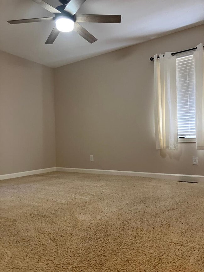 Building Photo - 3 Valleybrook Ct