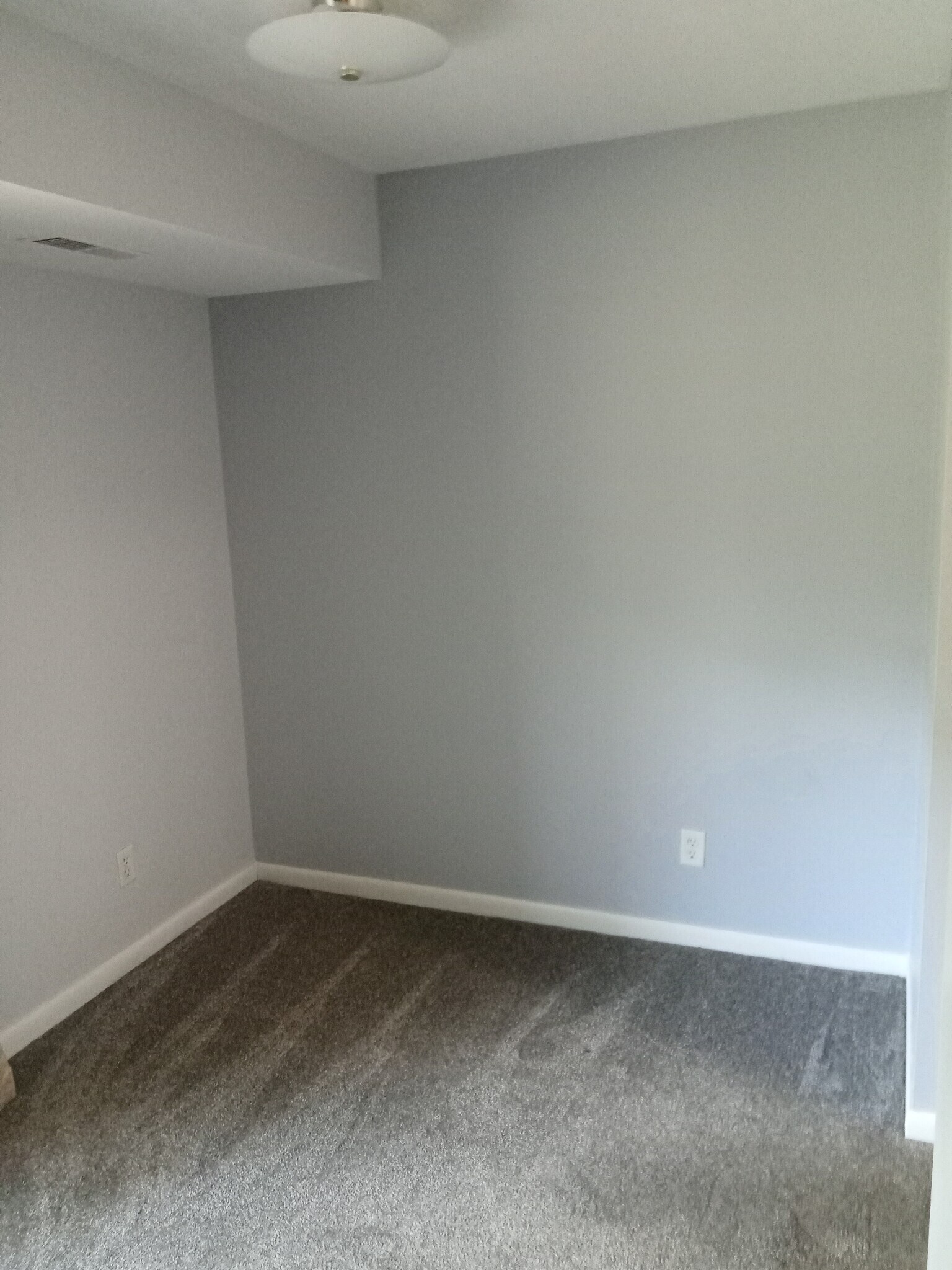 Building Photo - 2500 Topsfield Rd