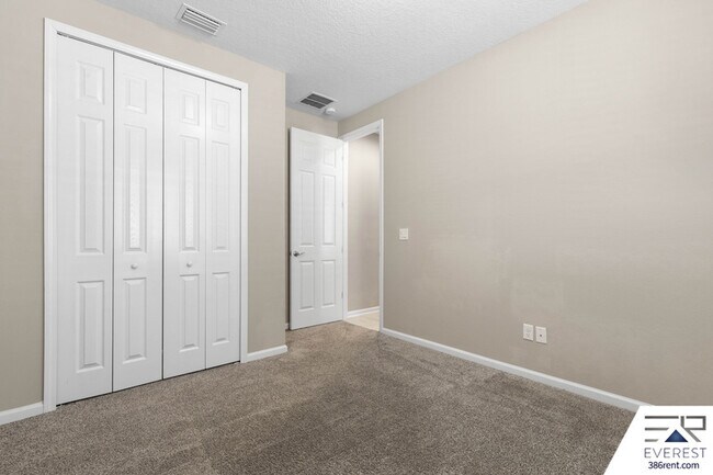 Building Photo - 58 Los Lagos Blvd