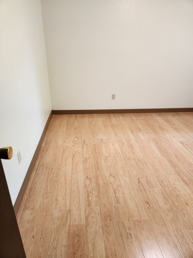 Building Photo - 17010 15th Ave E