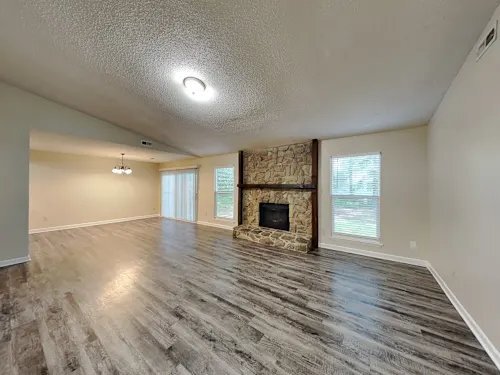 Building Photo - 4700 Cricklewood Ln