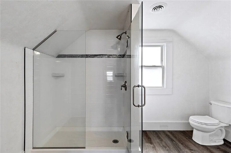 Building Photo - 102 Colby St