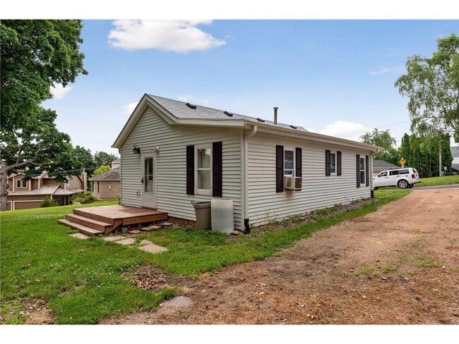 Building Photo - 4556 Island View Dr