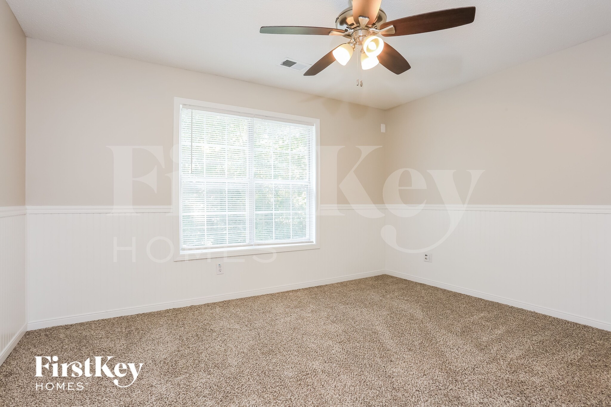 Building Photo - 1220 Wandering Vine Ct SE