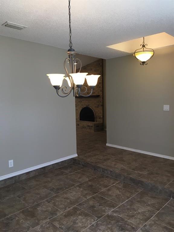 Building Photo - 3113 Kensington Dr