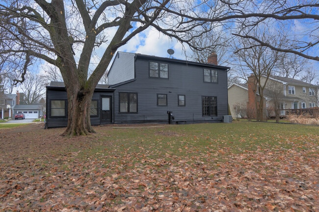 Building Photo - 2309 Sudbury Ln