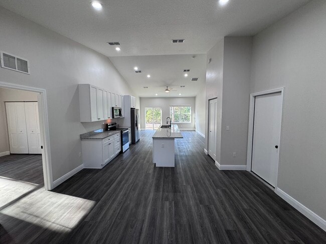 Building Photo - 3715 SW 176th St