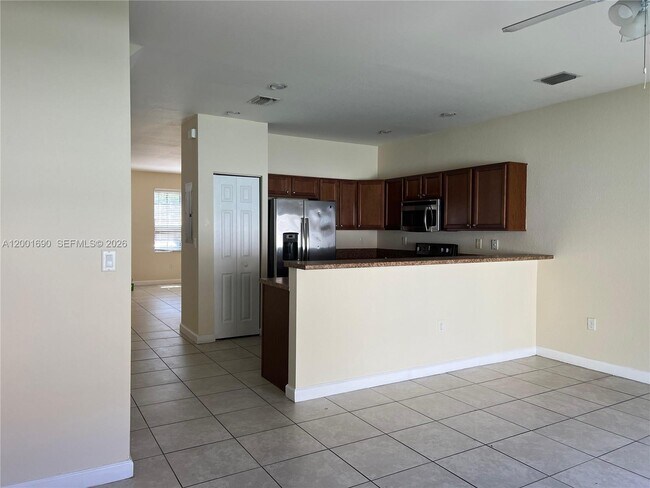 Building Photo - 8913 W 35th Way