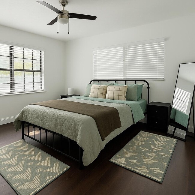 Building Photo - 129 Alachua Dr