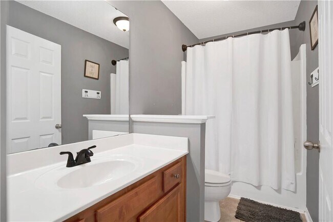 Building Photo - 3546 Viking Ct