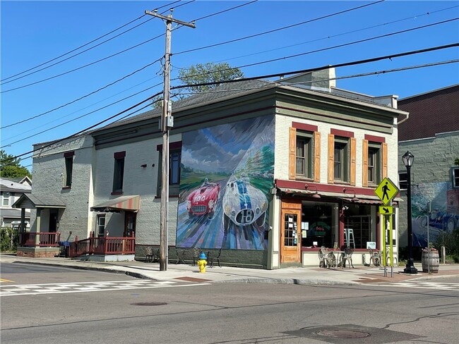 Building Photo - 101 E 2nd St
