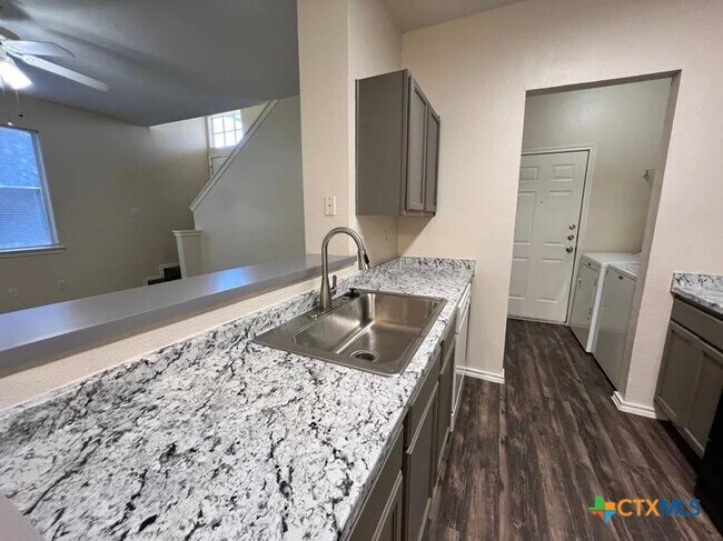 Building Photo - 939 Sagewood Trail