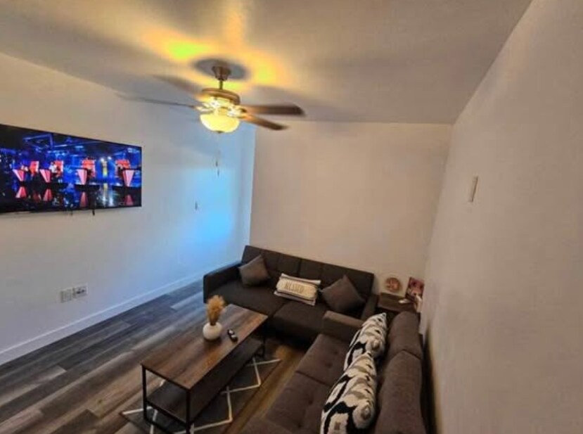Living Area (Upstairs) - 536 R Ave