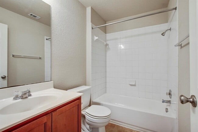 Building Photo - 507 Teron Dr