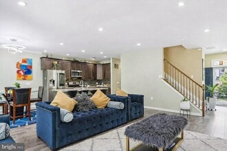 Building Photo - 206 Shields Ct