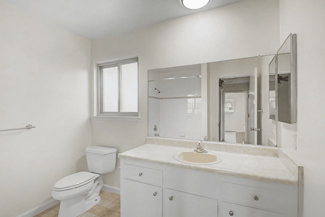 Building Photo - 5291 Crestline Way