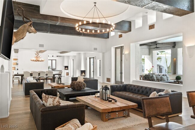 Building Photo - 7330 N Rainbow Blvd