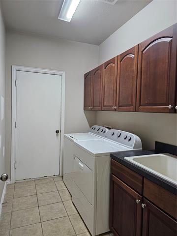 Building Photo - 11466 Snyder Dr
