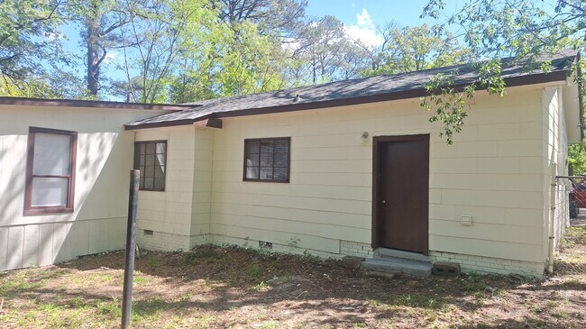 Building Photo - 2505 Paden St
