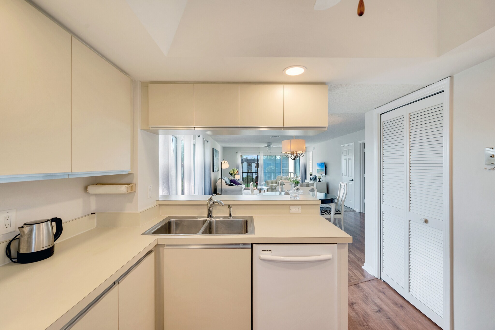 Building Photo - 1645 Spoonbill Ln