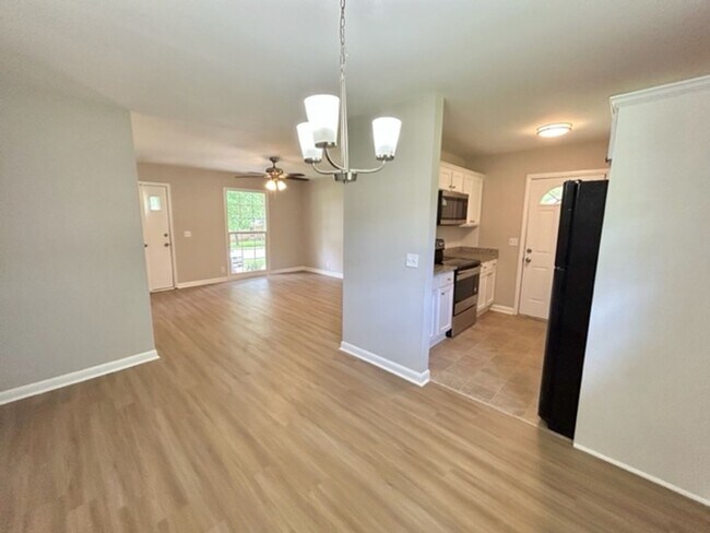 Building Photo - NEWLY RENOVATED - THREE BED/TWO BATH RANCH...
