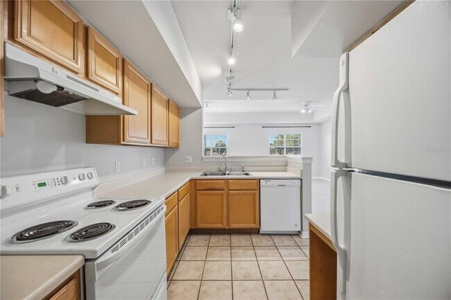 Building Photo - 1195 Villagio Cir