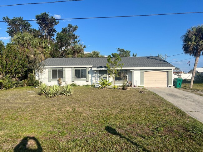 Primary Photo - $1,595 ** Annual Lease ** 3 Bedroom / 2 Ba...