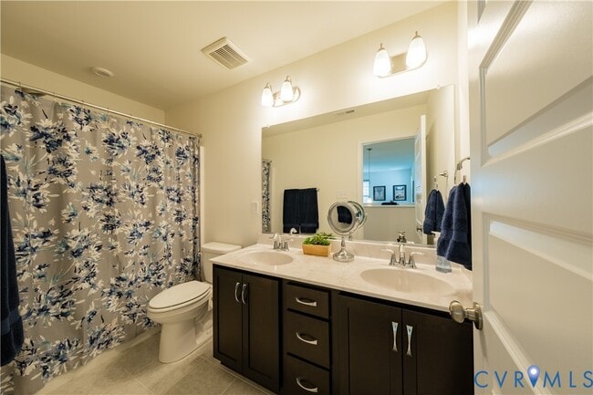 Building Photo - 18401 Palisades Ct