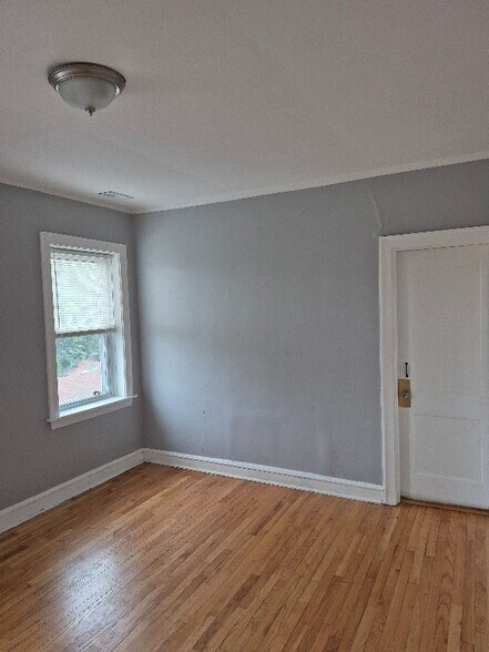 Building Photo - 8051 S Wolcott Ave