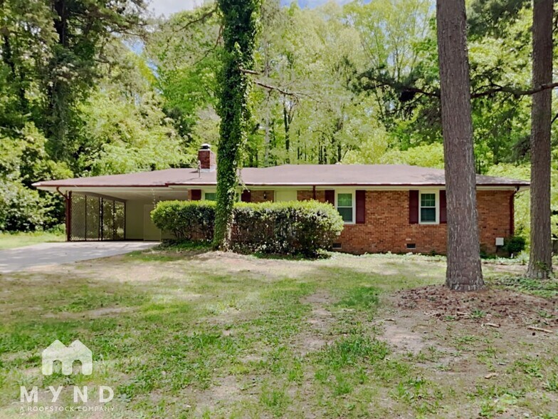 Primary Photo - 392 Colchester Dr