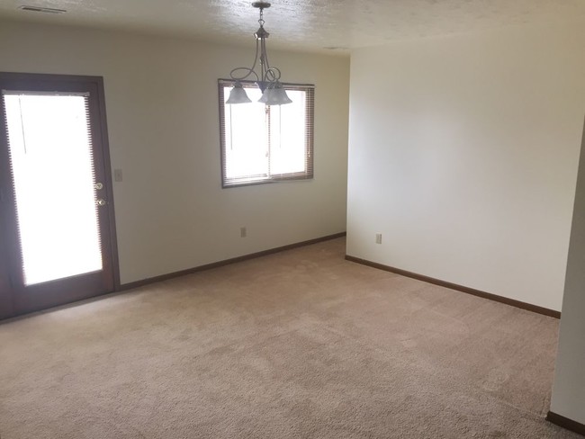 Interior Photo - 1723 W. Hovey