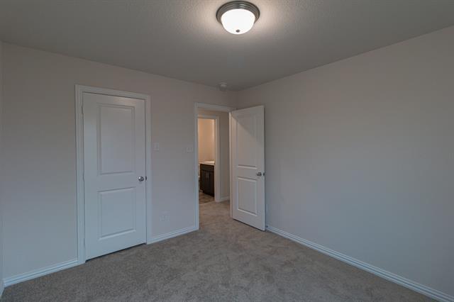 Building Photo - 1033 Park Oak Ln